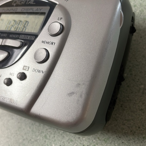 Vintage Lenoxx Sound Audio AM/FM Stereo Cassette Player 1135 Walkman WORKS - Picture 6 of 8